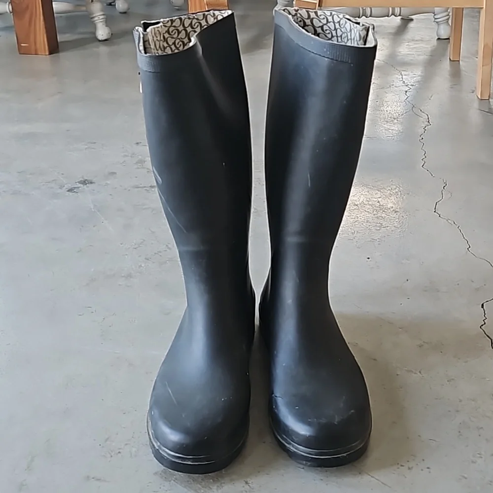 Black rubber Chooka rainboots size 9